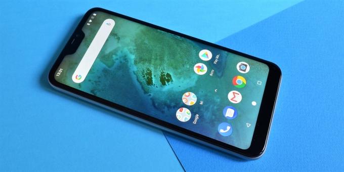 Xiaomi Mi A2 Lite: Предна страна