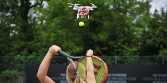 Drone помага тенисисти
