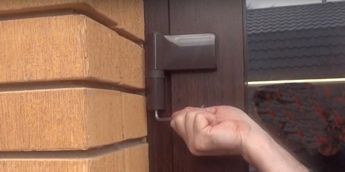 Как да се коригира пластмаса вратата: грим ¾ включите или пълен завой