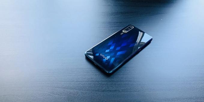 Vivo V17 Neo: задния панел