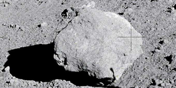 Flying до Луната все още мнозина са съмнителни: скалите на Луната - реквизити