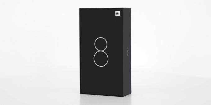 преглед Xiaomi Mi 8: Box