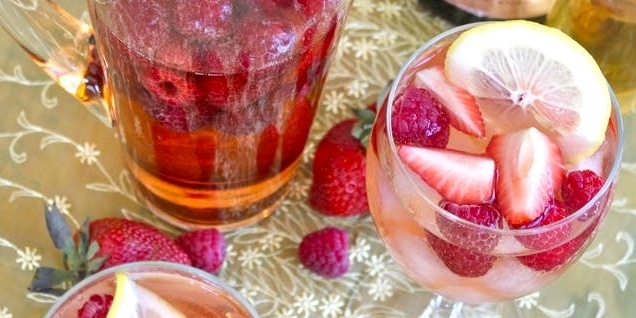 Рецепти с ягоди: Refreshing ягода сангрия