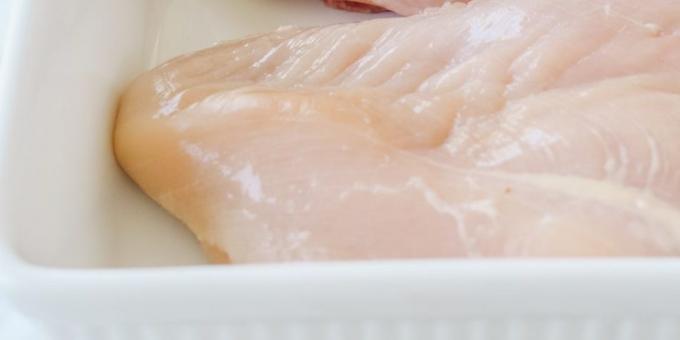 Как да се готви пилешки гърди в микровълнова фурна