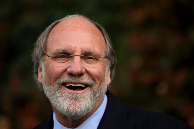 Джон Корзин (Jon Corzine), бивш шеф на Goldman Sachs и MF Global