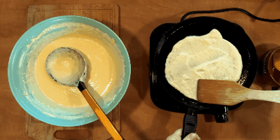 Торта на тиквички с пълнеж сирене
