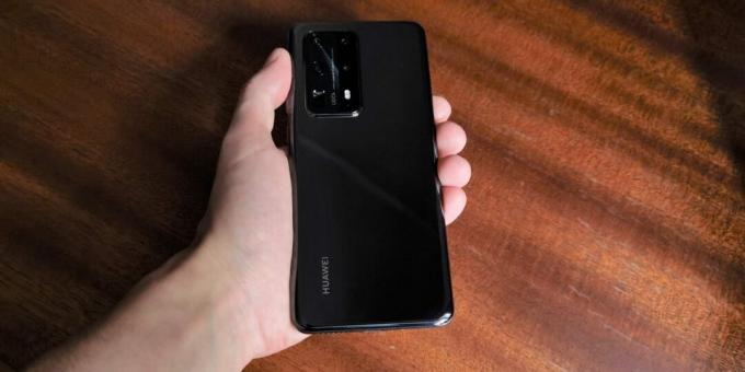 Дизайн на Huawei P40 Pro +