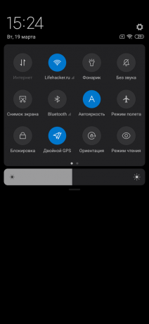 Преглед Xiaomi Mi 9: тъмно режим
